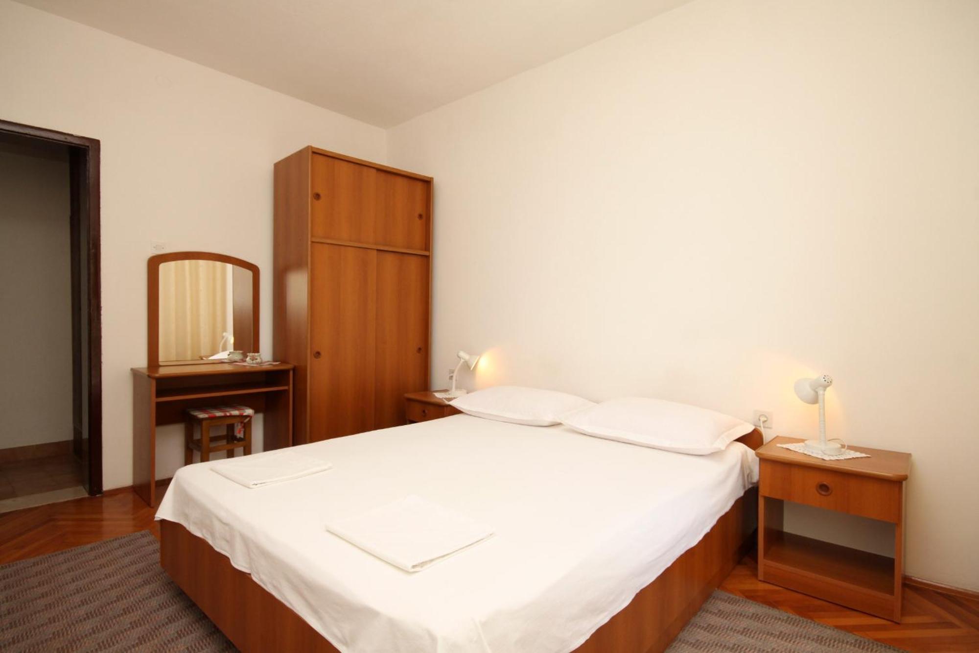 Apartments By The Sea Brist, Makarska - 505 Podaca Phòng bức ảnh